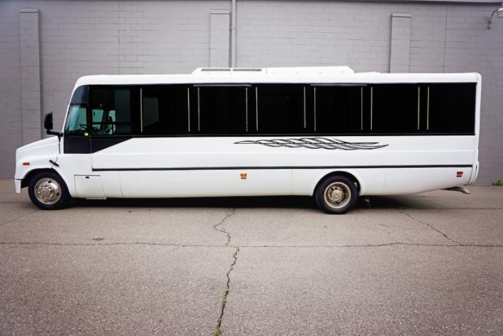 35 passenger party bus in detroit