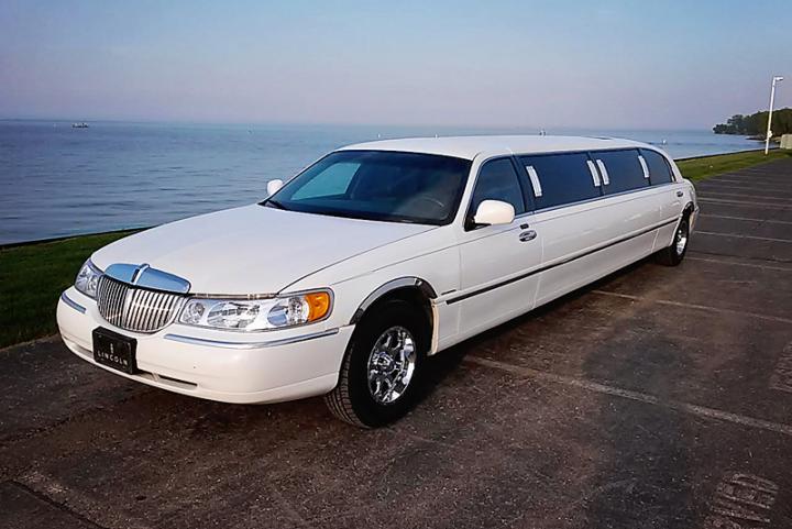 party bus rental detroit